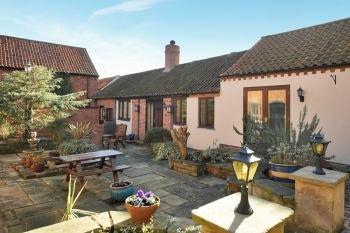 The Hayloft And Stables At Greystones Hotel Swinderby Екстериор снимка